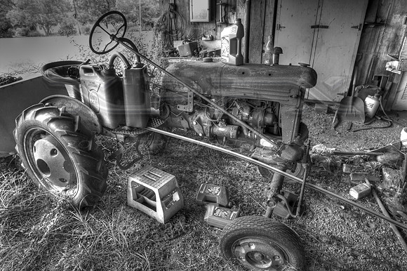 tractor bw