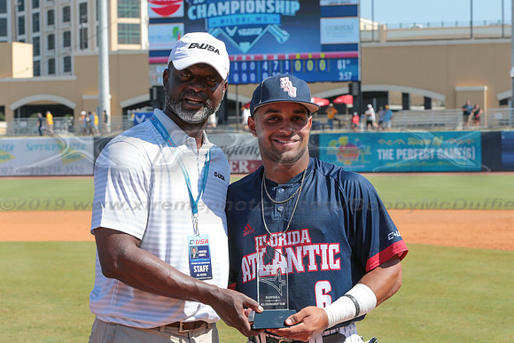 AT8U9475