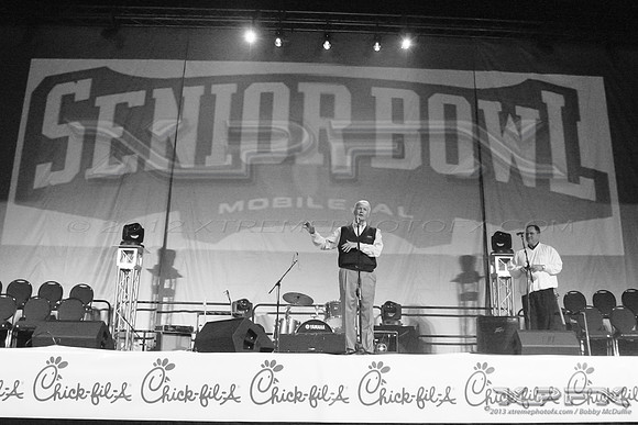 seniorbowl_fca_rally_2013-10