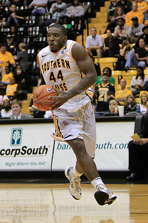 CGR121110_USM_V_WKU-42