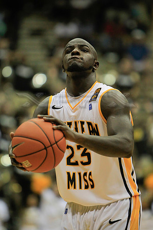 CGR121110_USM_V_WKU-92