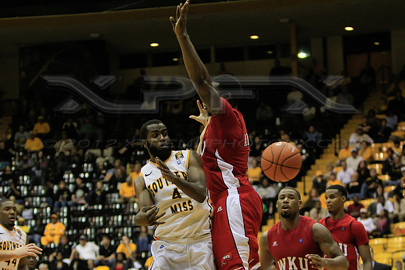 CGR121110_USM_V_WKU-52