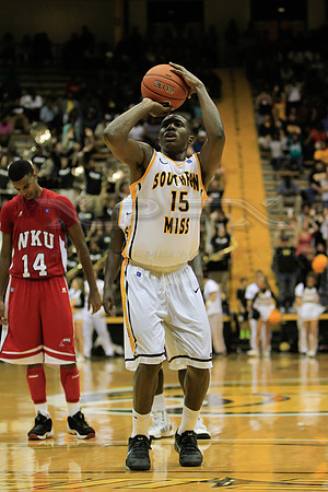 CGR121110_USM_V_WKU-82