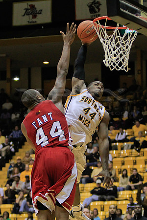 CGR121110_USM_V_WKU-45