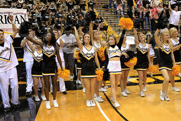 CGR121110_USM_V_WKU-100
