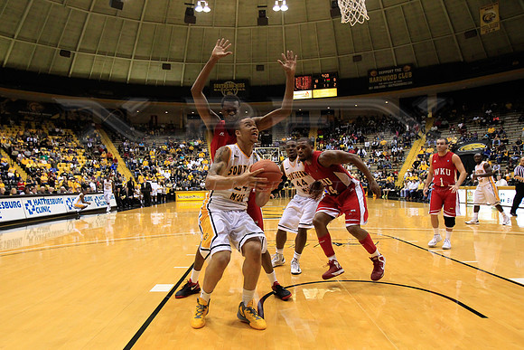 CGR121110_USM_V_WKU-27