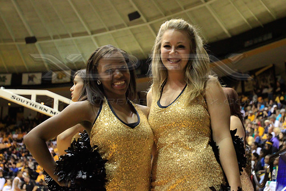 CGR121110_USM_V_WKU-55