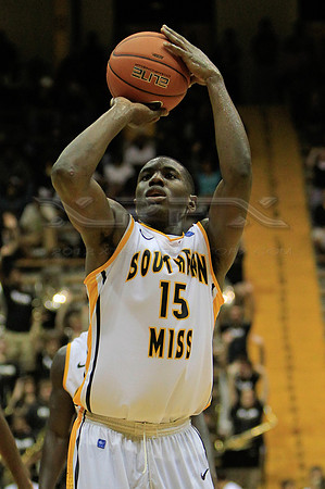 CGR121110_USM_V_WKU-83