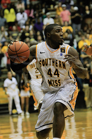 CGR121110_USM_V_WKU-65