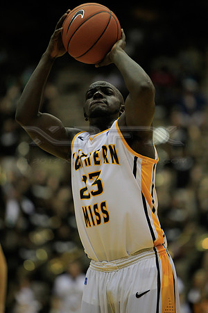 CGR121110_USM_V_WKU-93