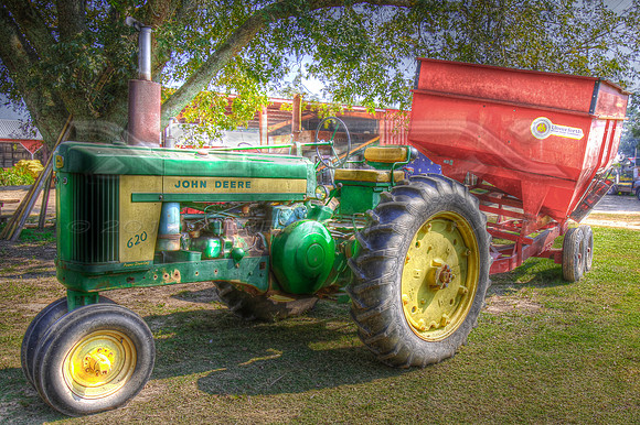 John Deere 620