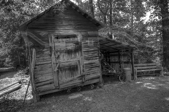 grayson shed bw